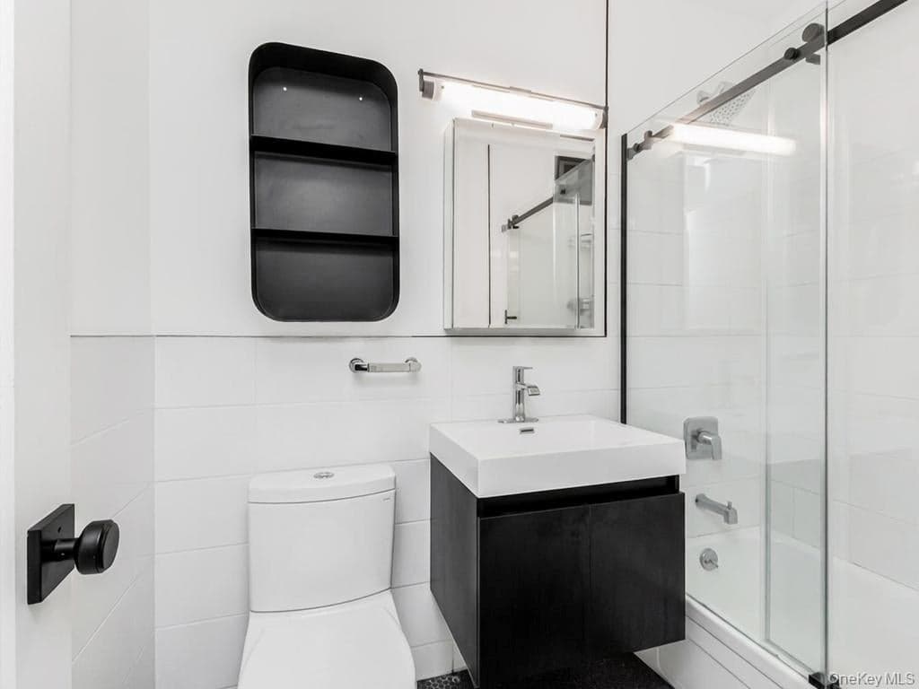 2750 Johnson Avenue Unit: 4 thumbnail 11