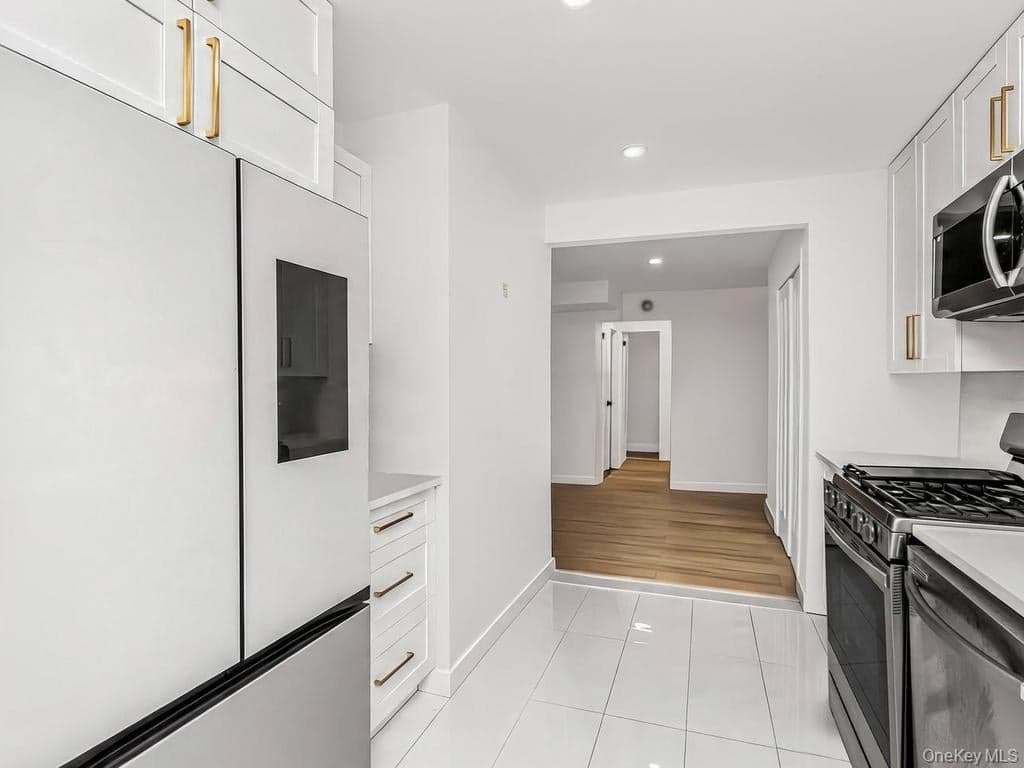 2750 Johnson Avenue Unit: 4 thumbnail 7