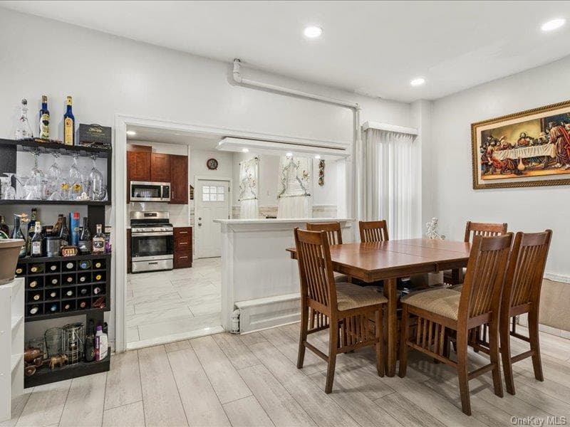 155 Linwood Street thumbnail 9