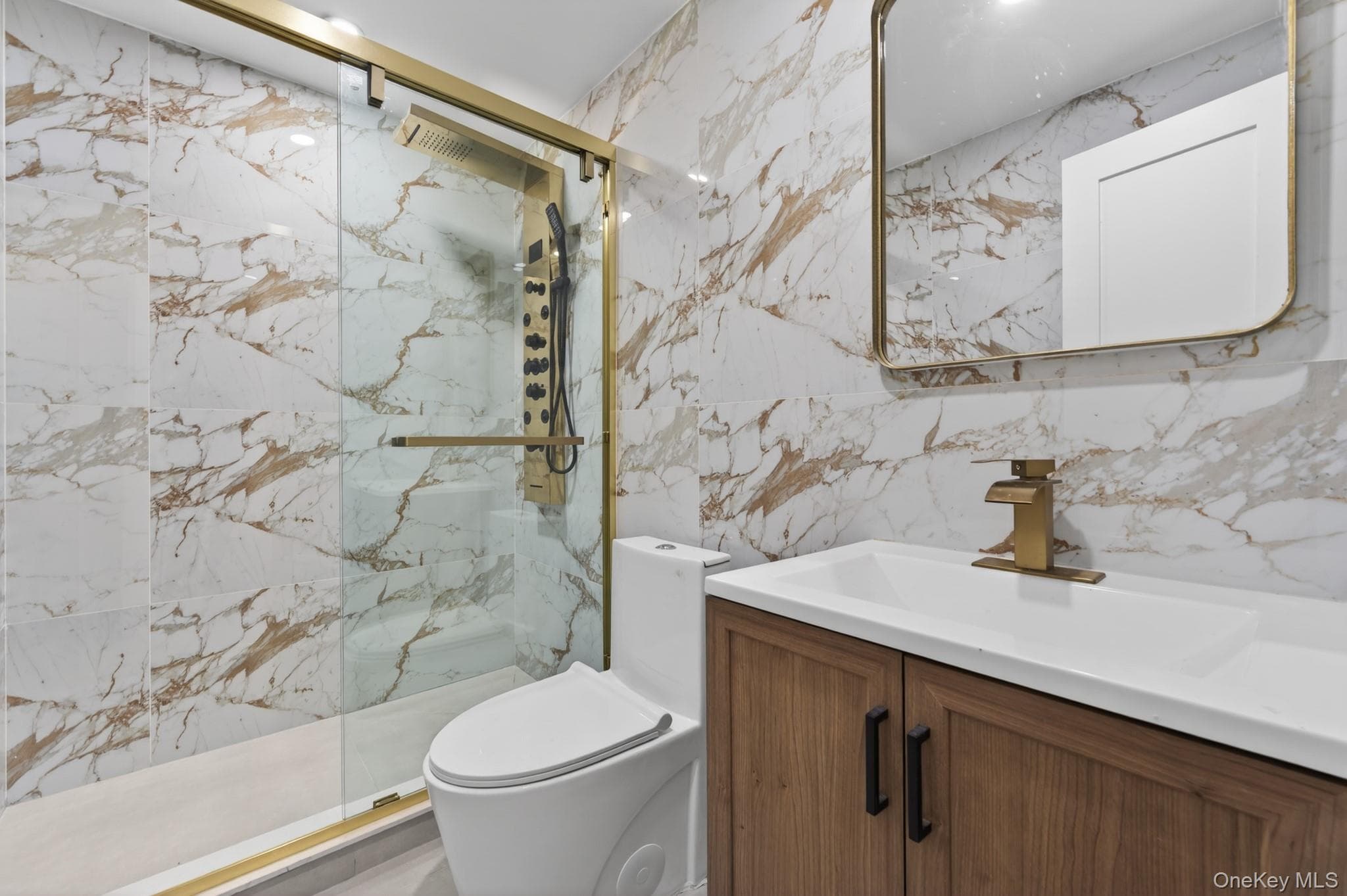 511 E 54th Street thumbnail 13