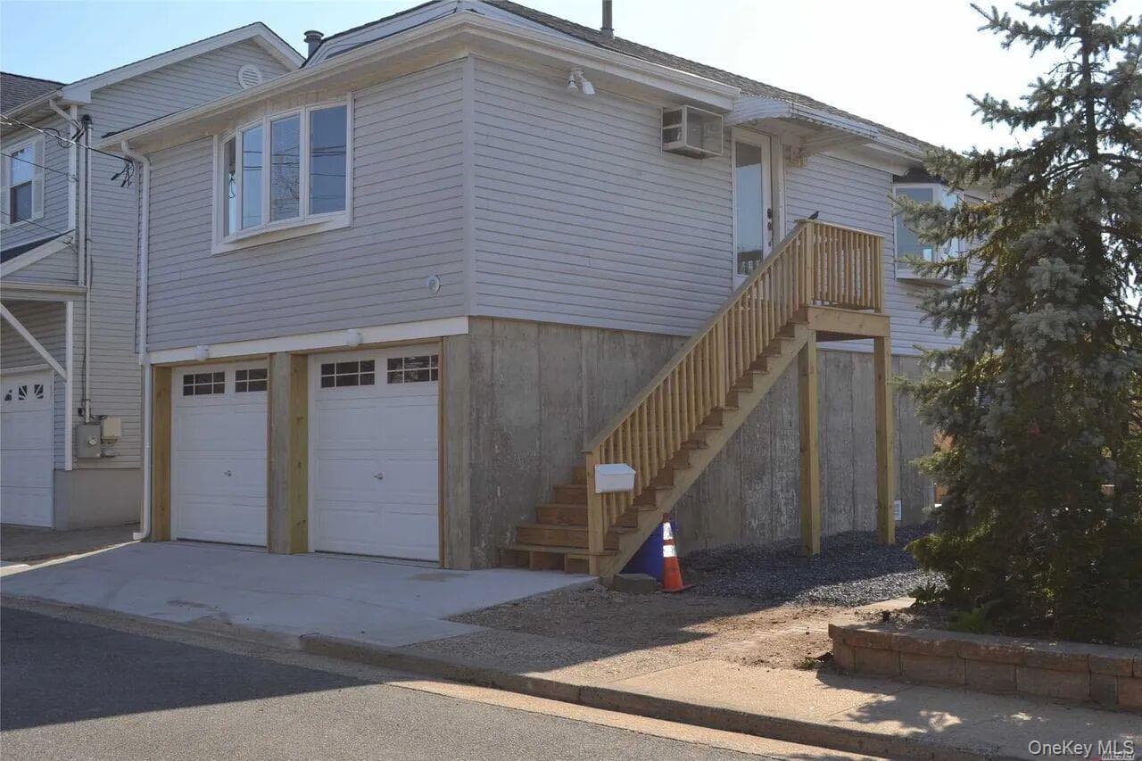172 Sportsmans Avenue photo 1