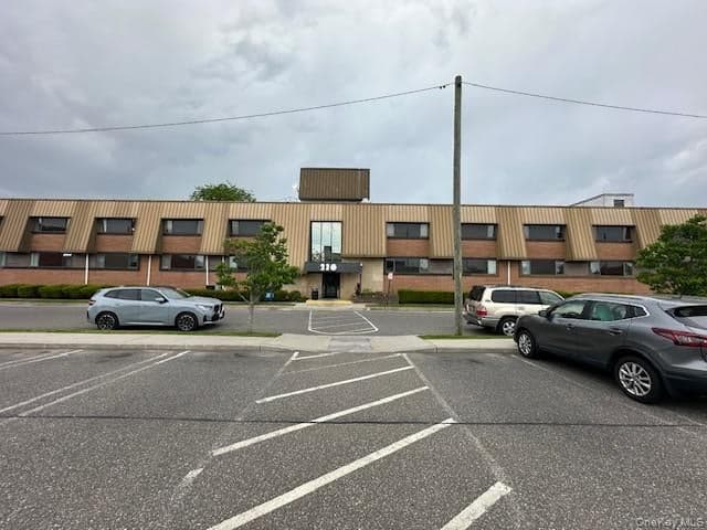 230 Hilton Avenue Unit: 9 thumbnail 10