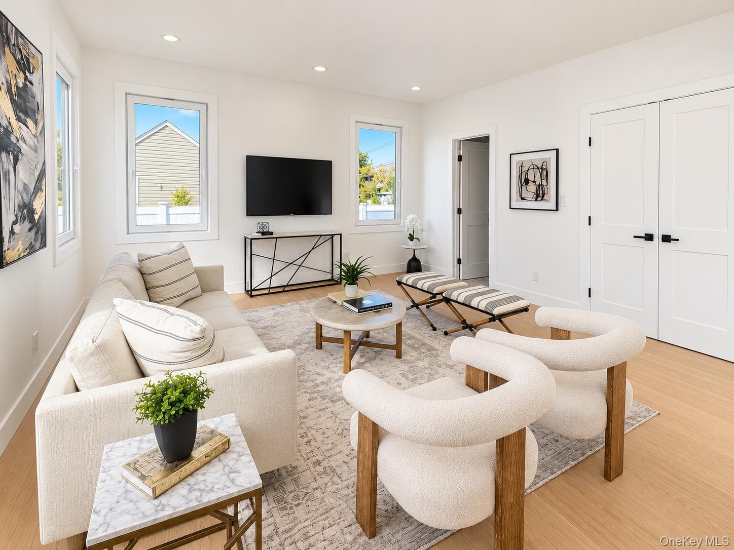 557 Knoll Ct CT thumbnail 2