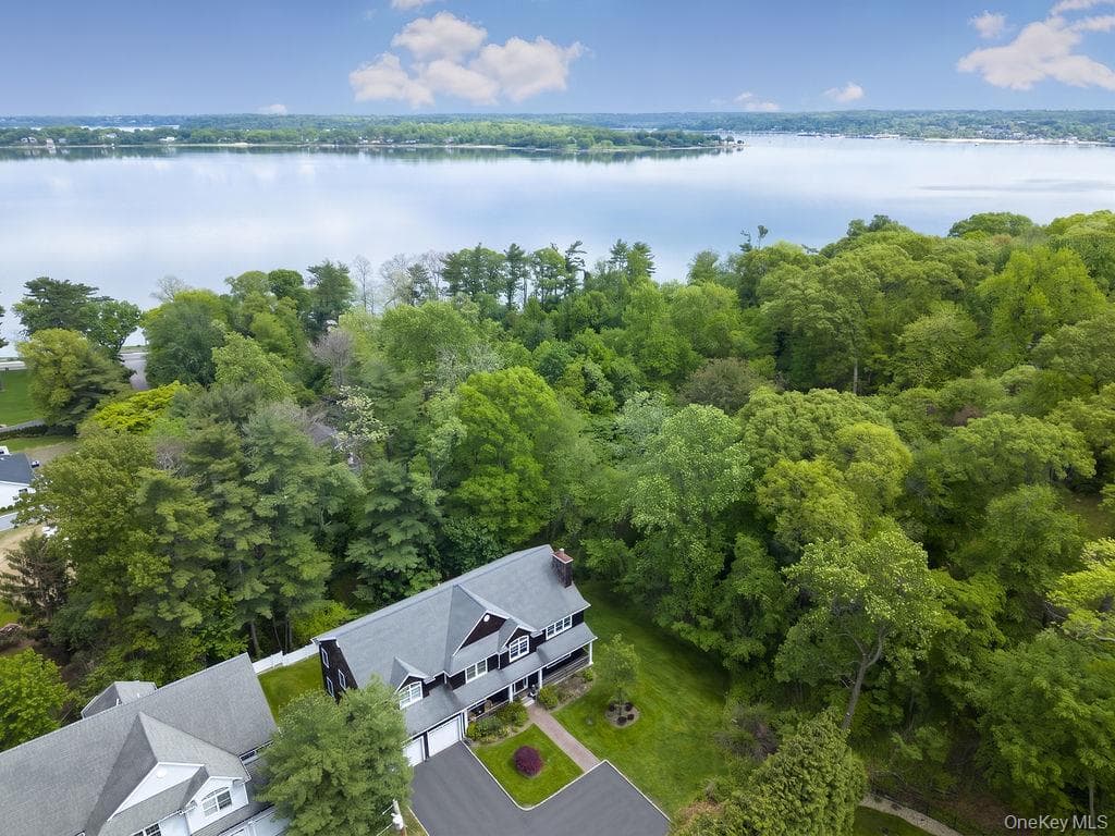 899 Harbor View Road thumbnail 2