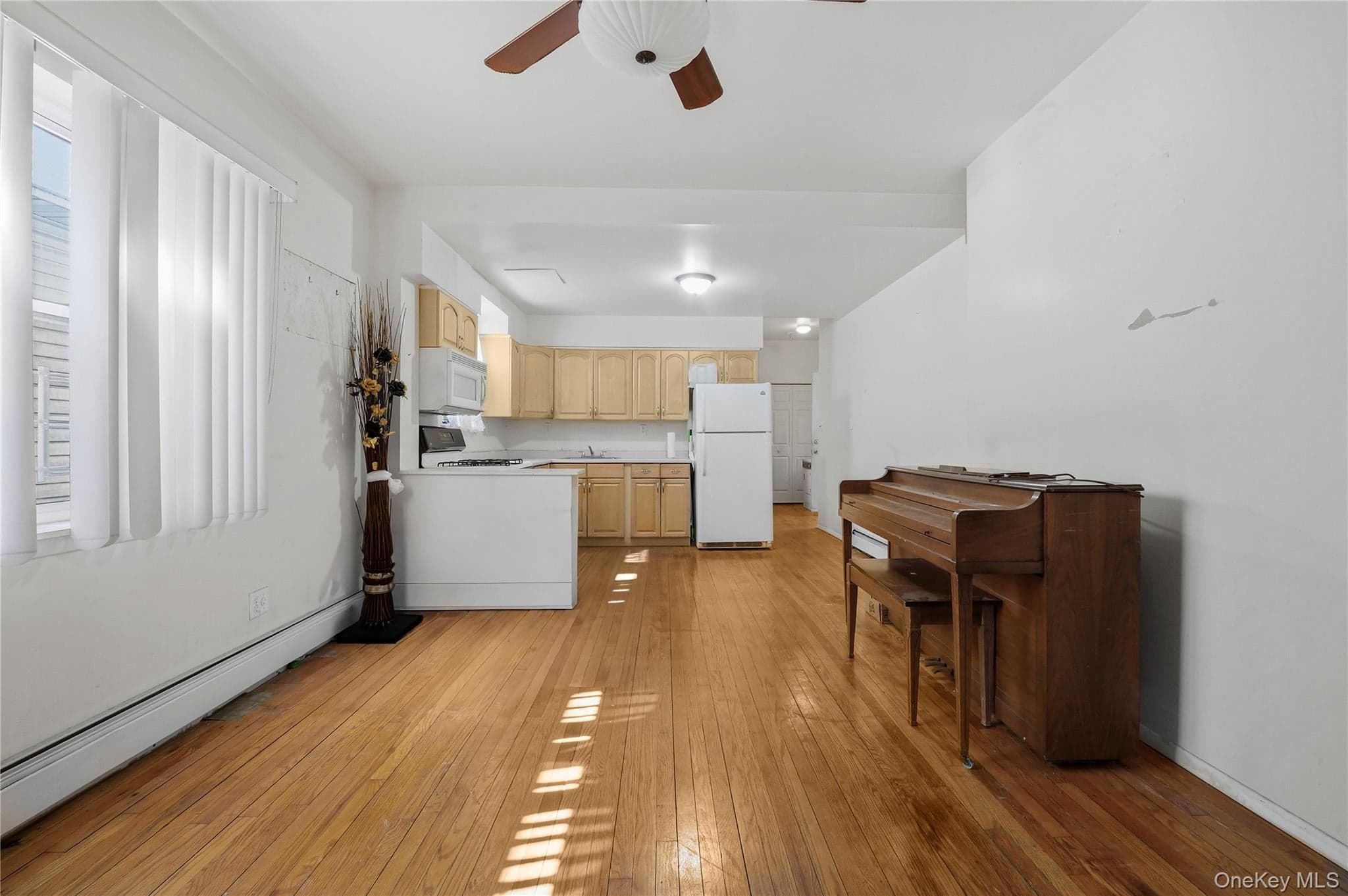 104-60 165th Street thumbnail 3
