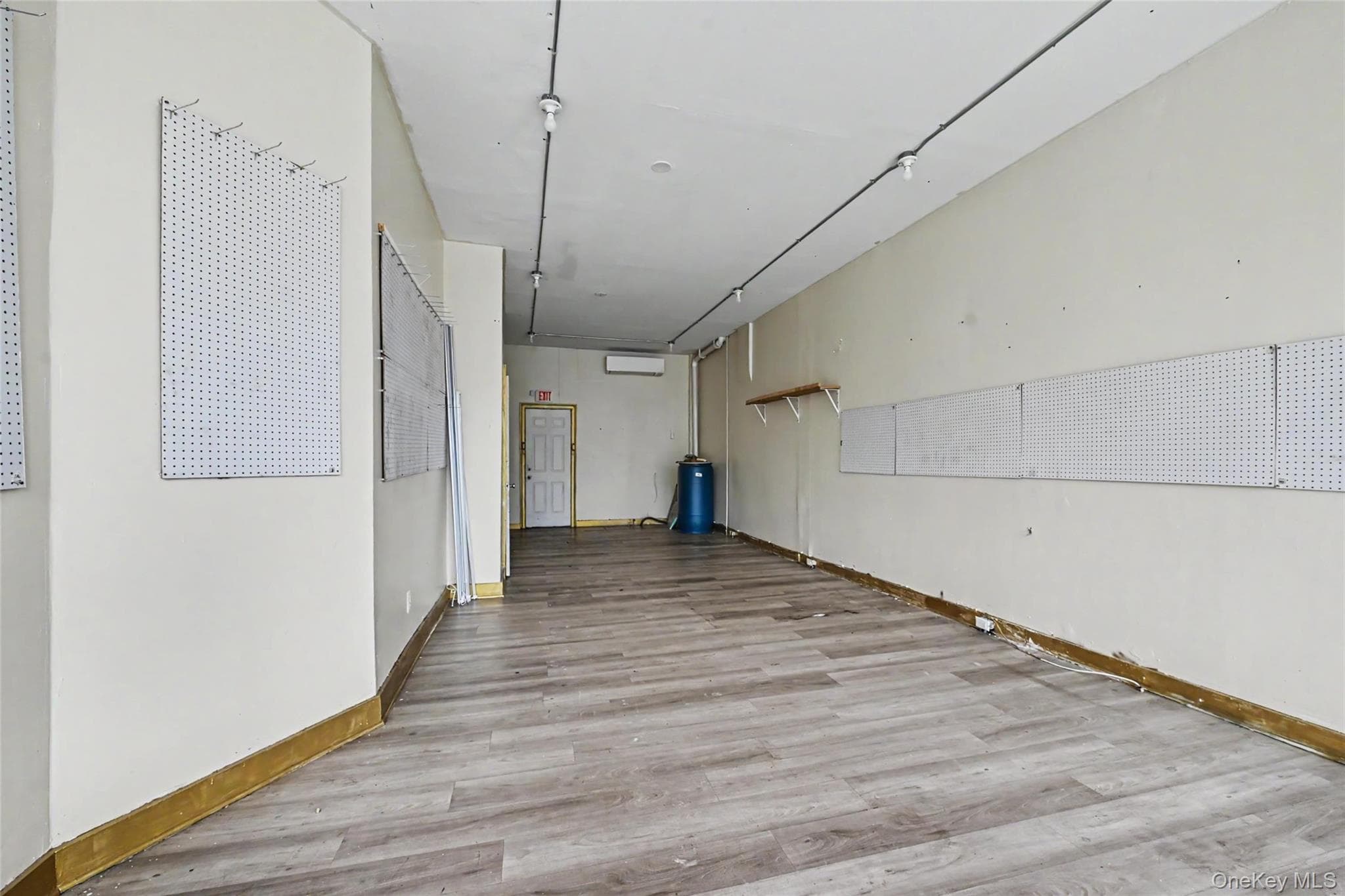 164 Broadway thumbnail 32