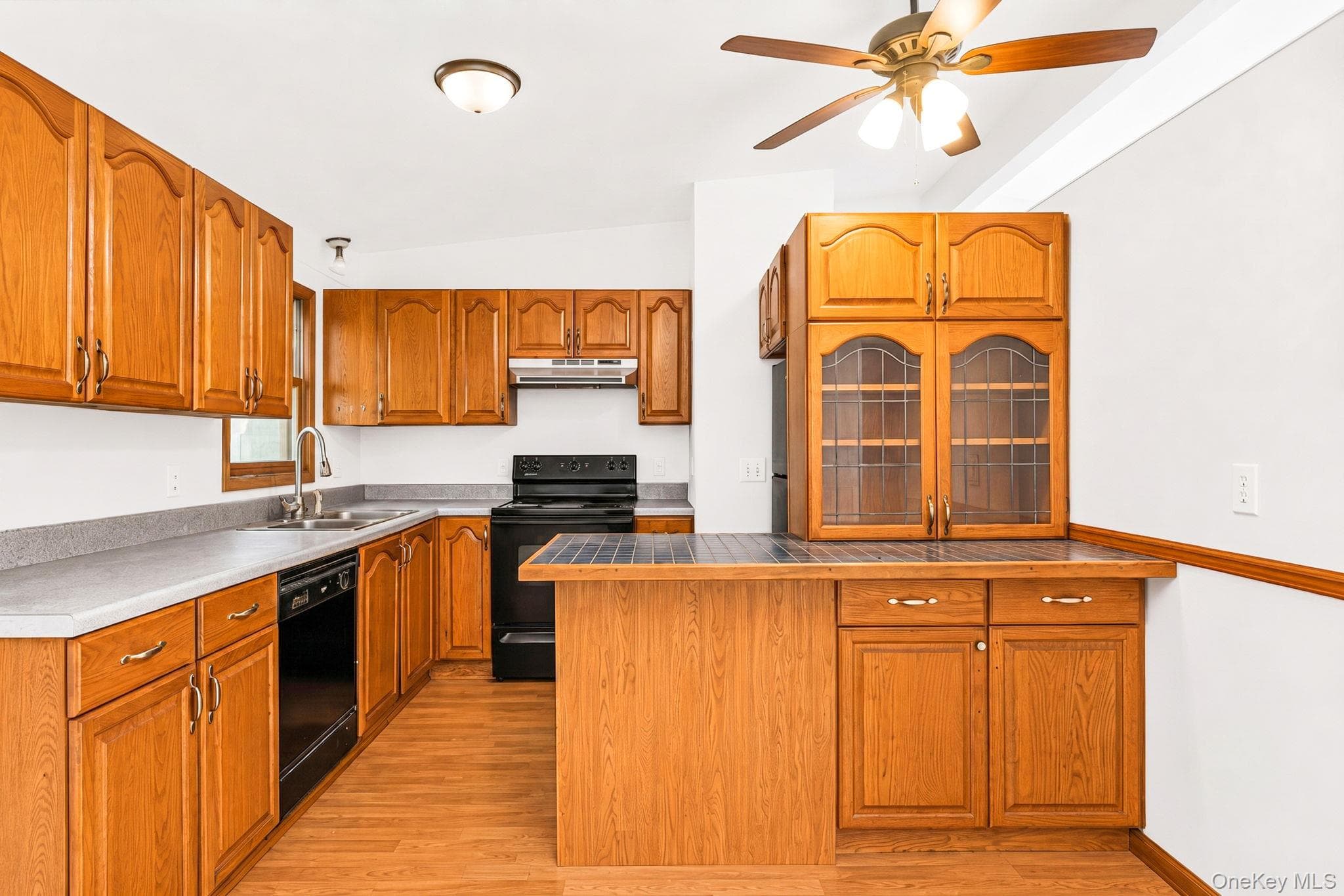 2356 Walnut Avenue thumbnail 6