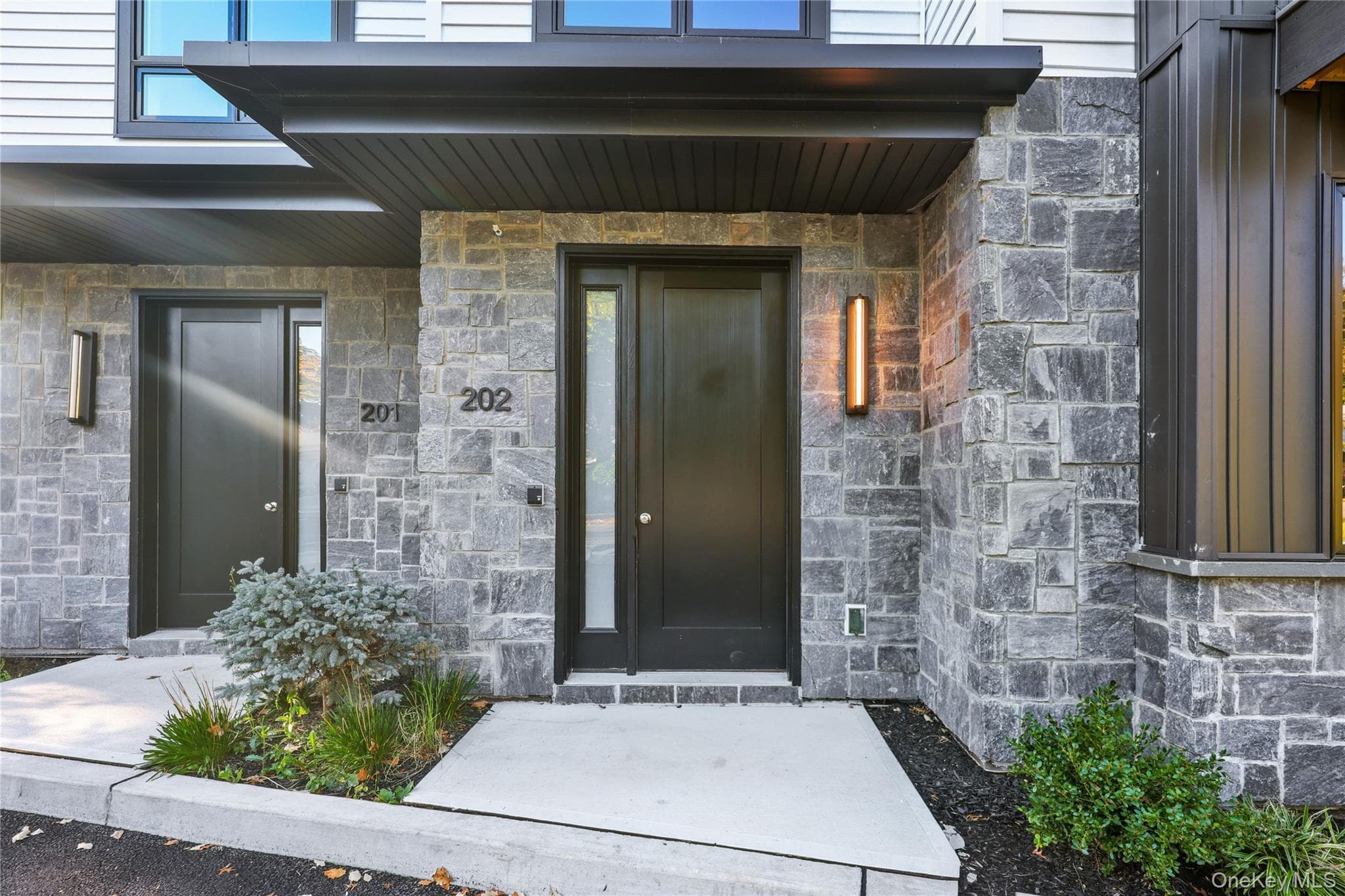 12 Sherman Drive Unit: 202 thumbnail 3