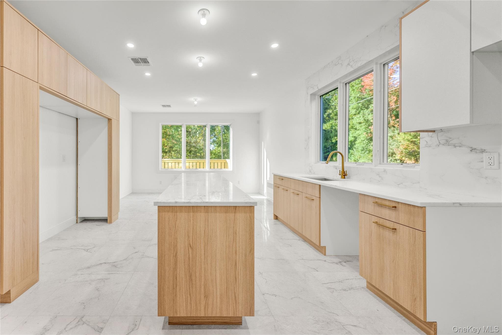 12 Sherman Drive Unit: 202 thumbnail 8