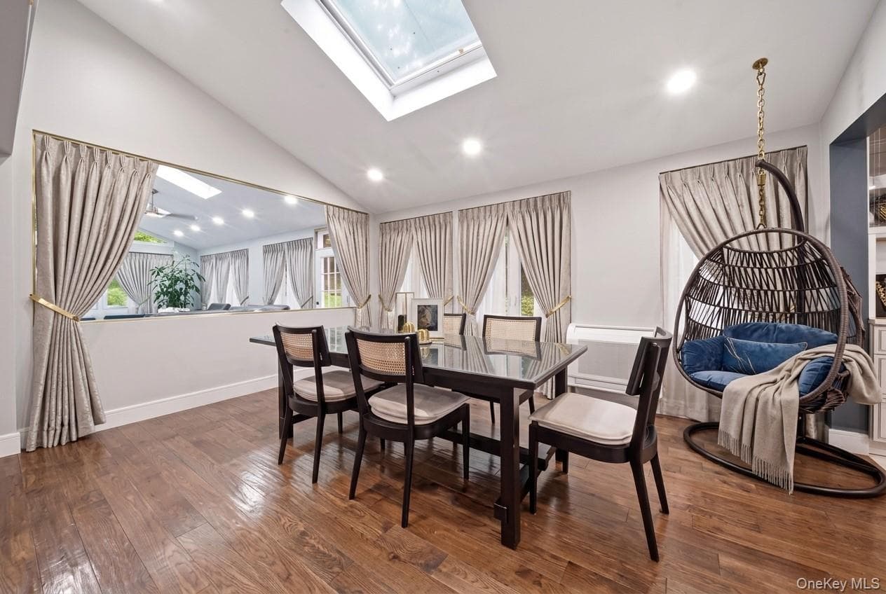 85 Nassau Drive thumbnail 14