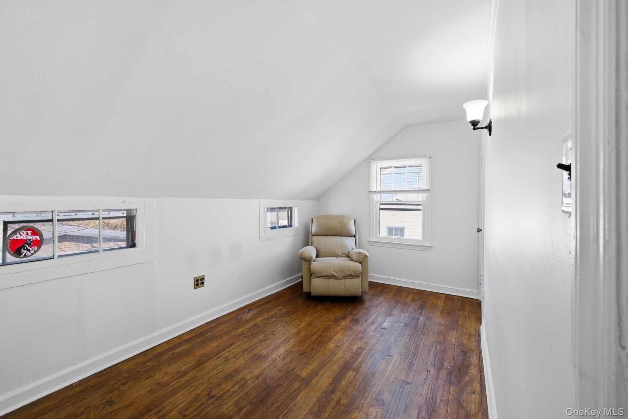 94 E Lakewood Street thumbnail 20