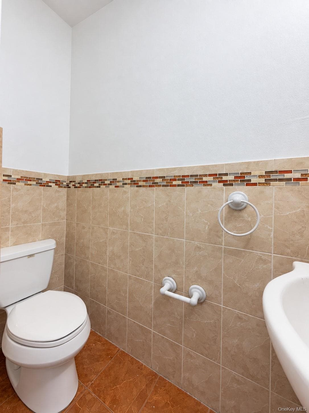 818 Trinity Avenue Unit: B thumbnail 9