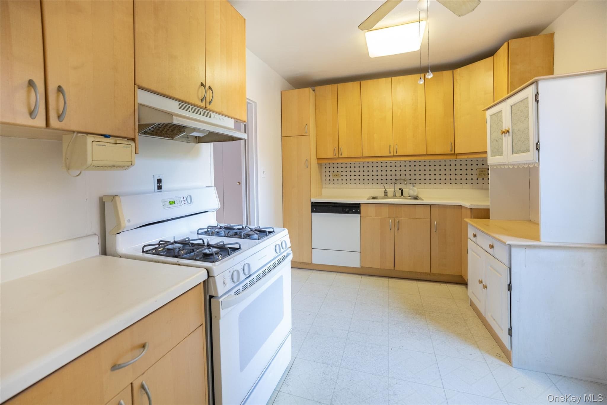 144-30 Sanford Avenue Unit: 2N thumbnail 9
