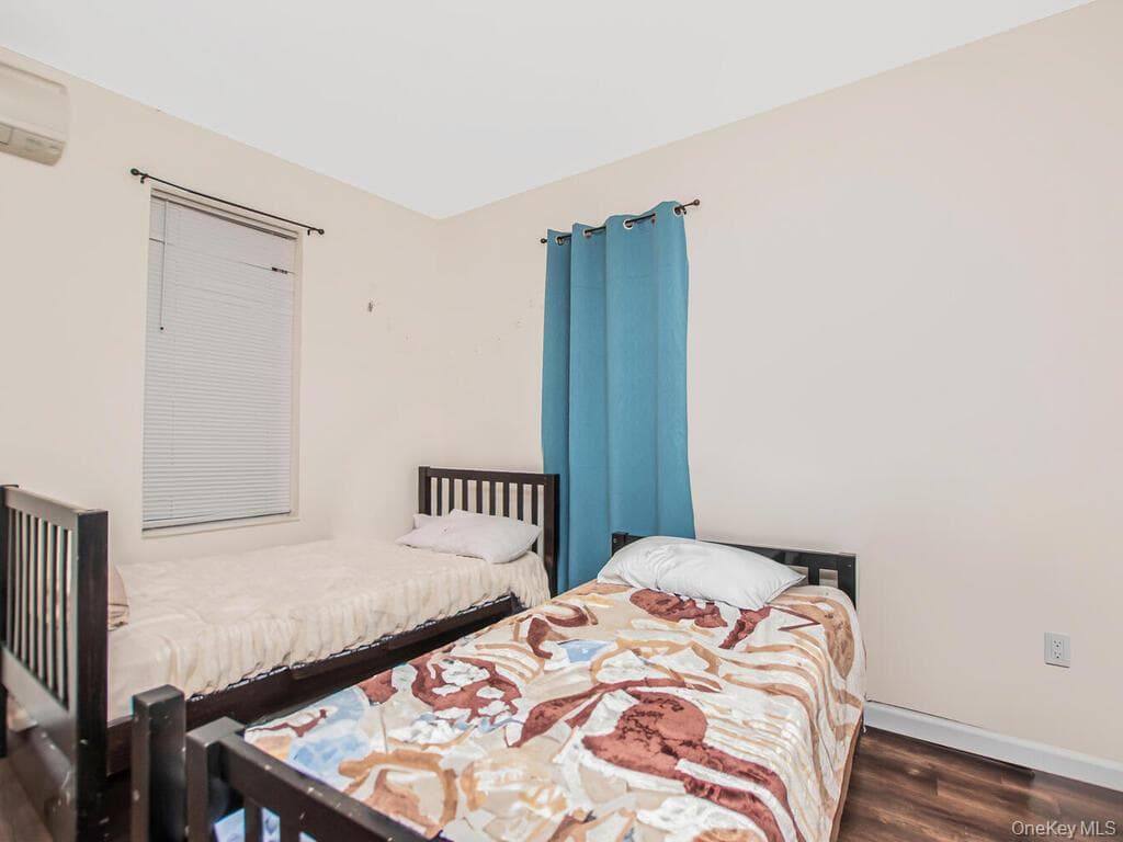 1406 White Plains Road thumbnail 40