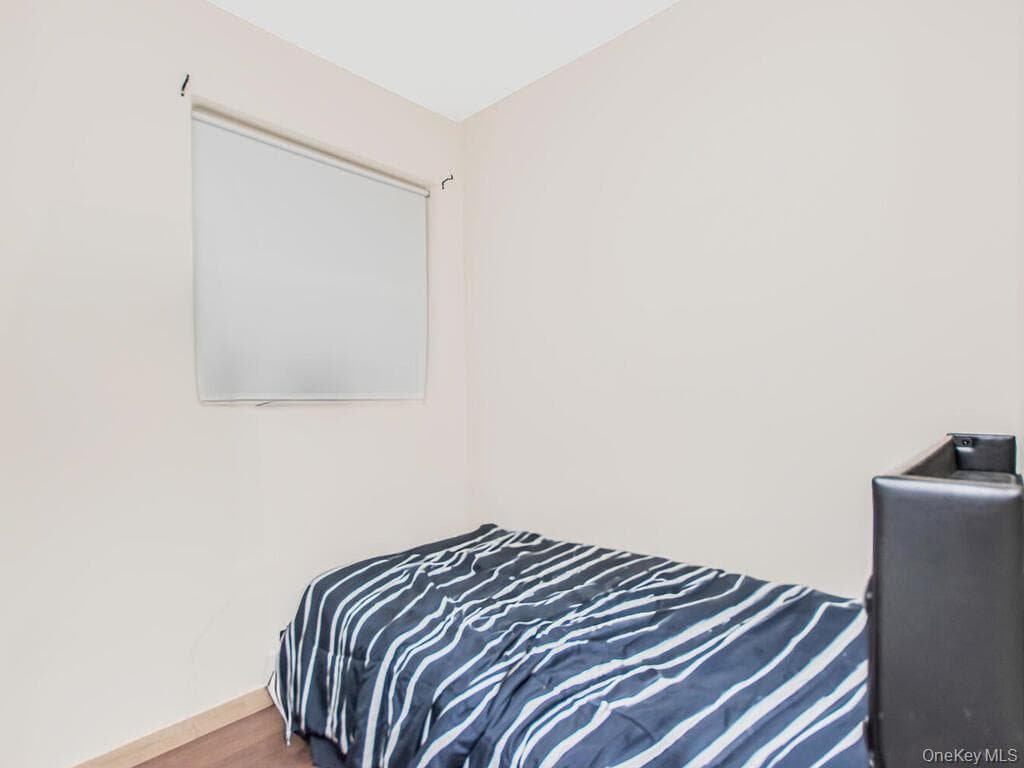 1406 White Plains Road thumbnail 42