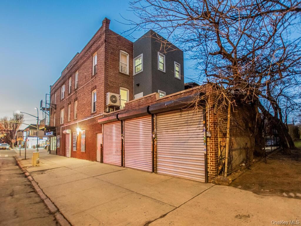 1406 White Plains Road thumbnail 32