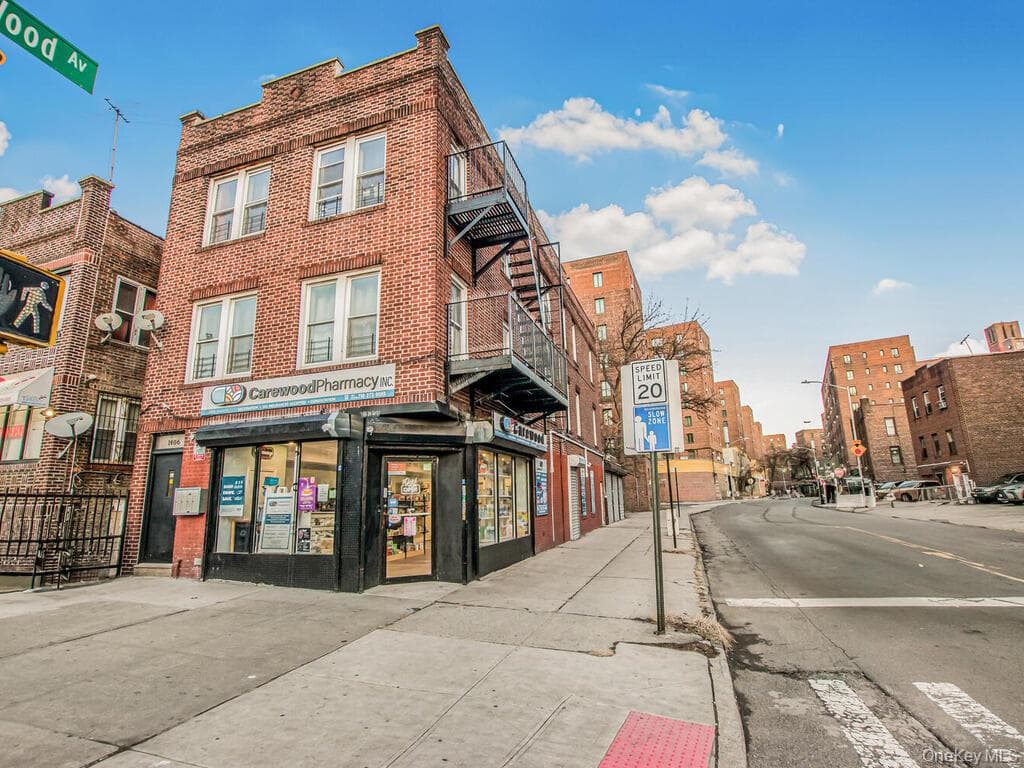 1406 White Plains Road thumbnail 28