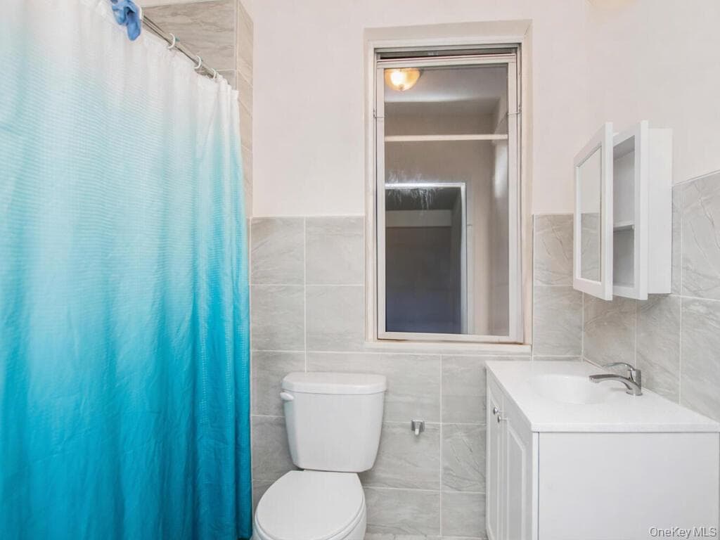 1406 White Plains Road thumbnail 36