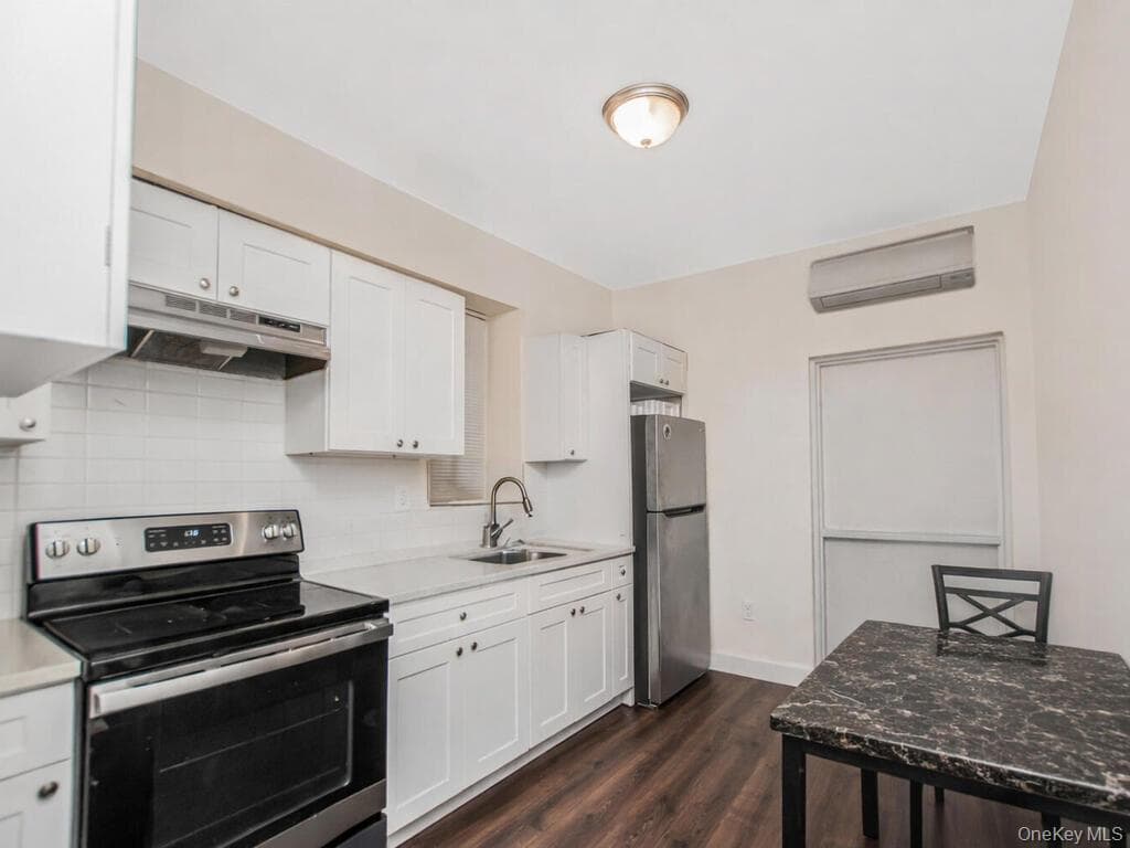 1406 White Plains Road thumbnail 39