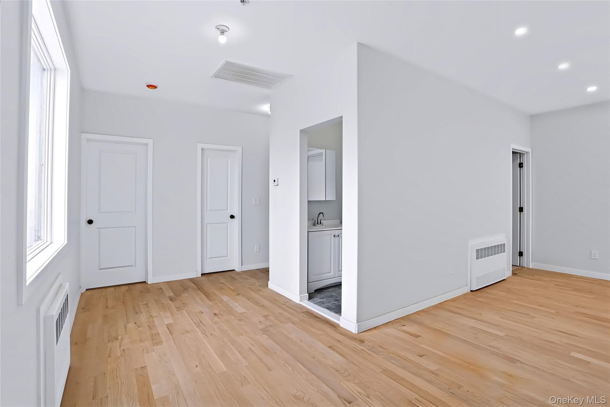 16 Phyllis Terrace Unit: 302 thumbnail 4