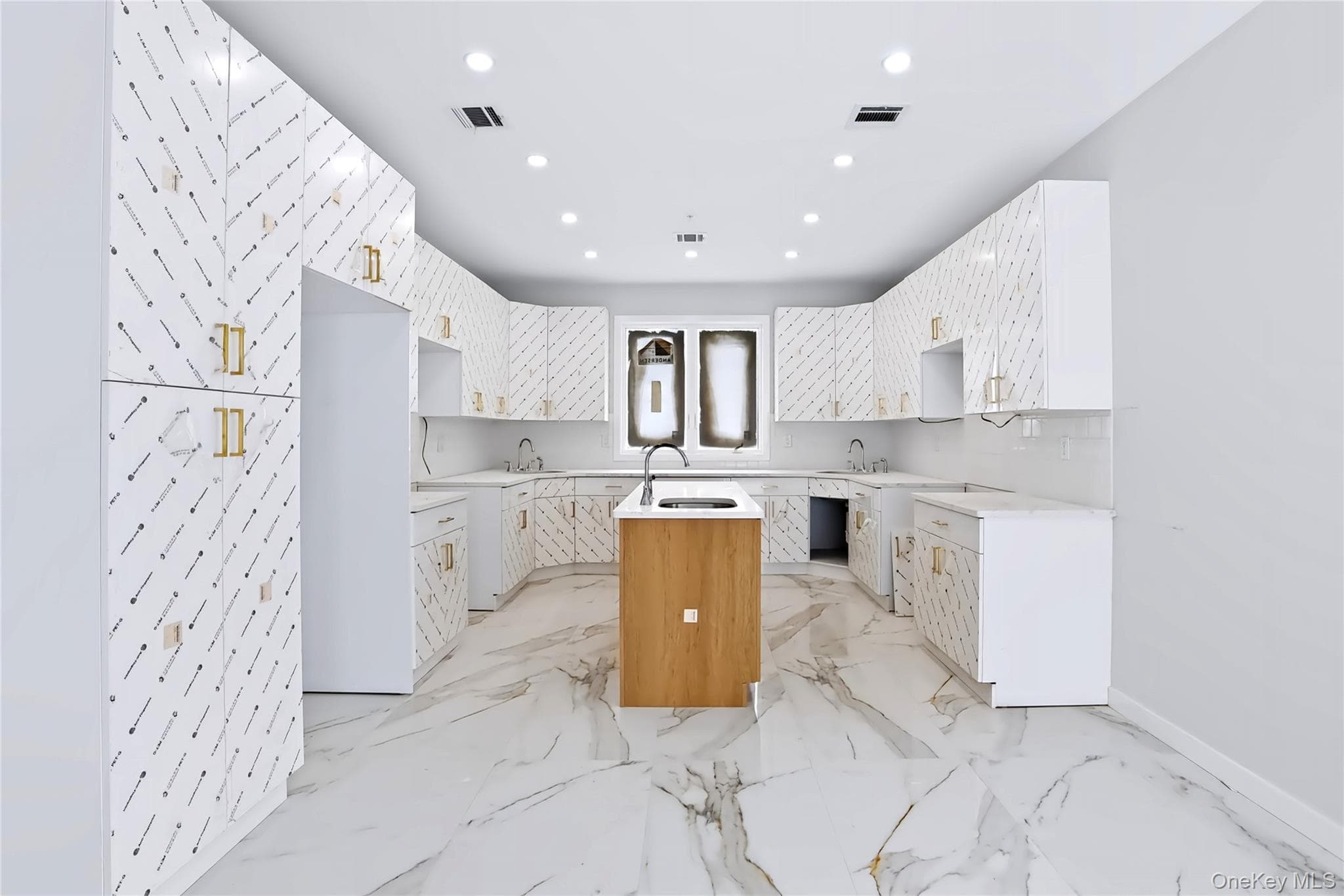 16 Phyllis Terrace Unit: 302 thumbnail 6