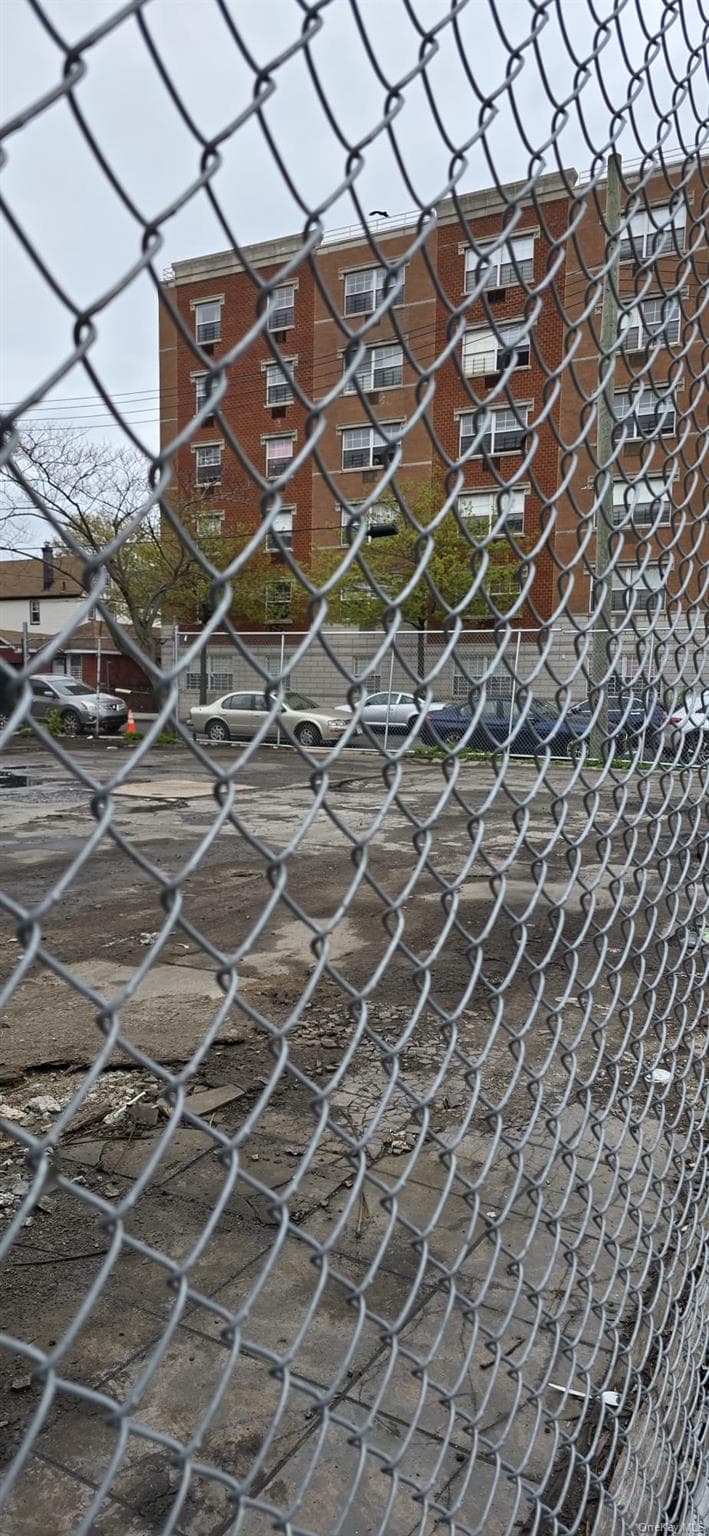 109-17 Sutphin Boulevard thumbnail 4