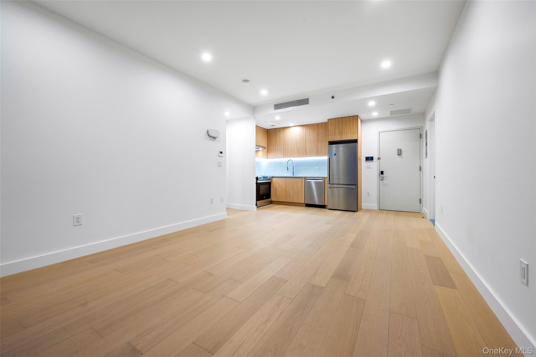 150-02 Northern Boulevard Unit: 3L thumbnail 5