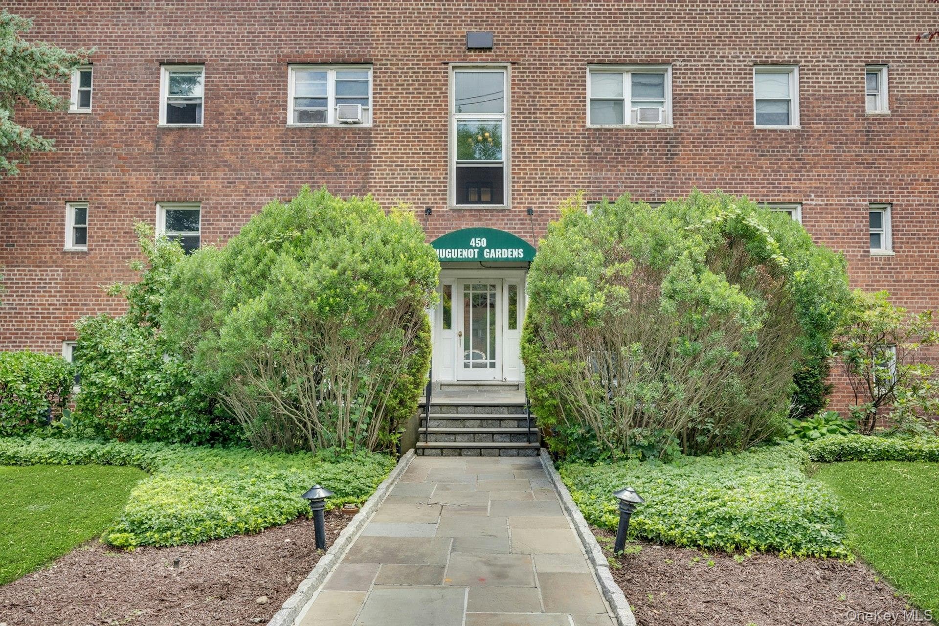 450 Pelham Road Unit: 3G, New Rochelle