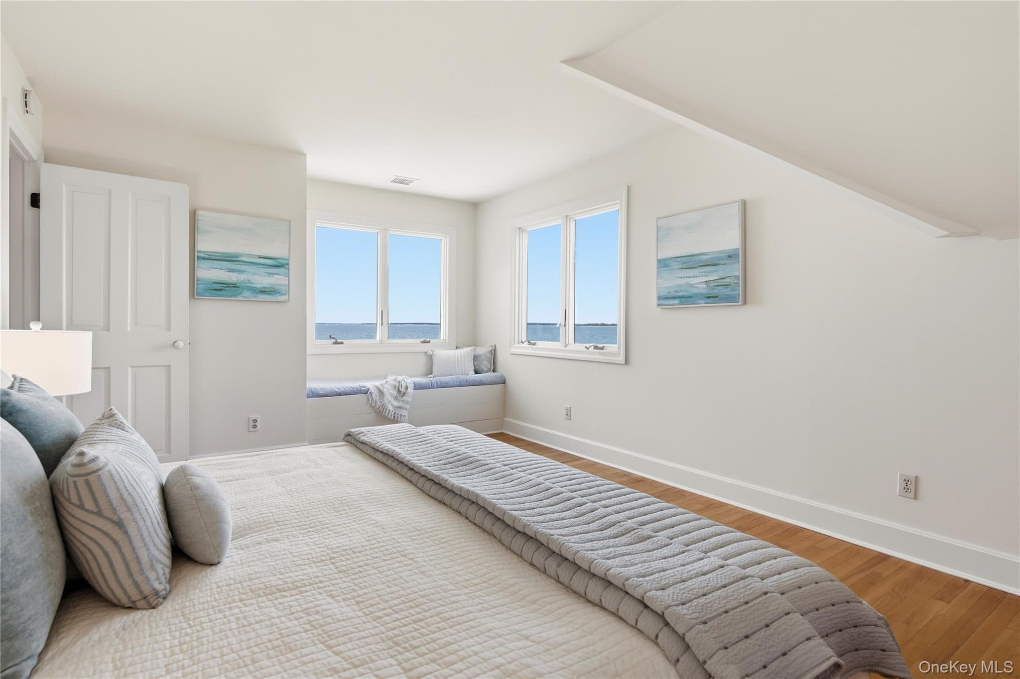 90 Peconic Avenue thumbnail 27