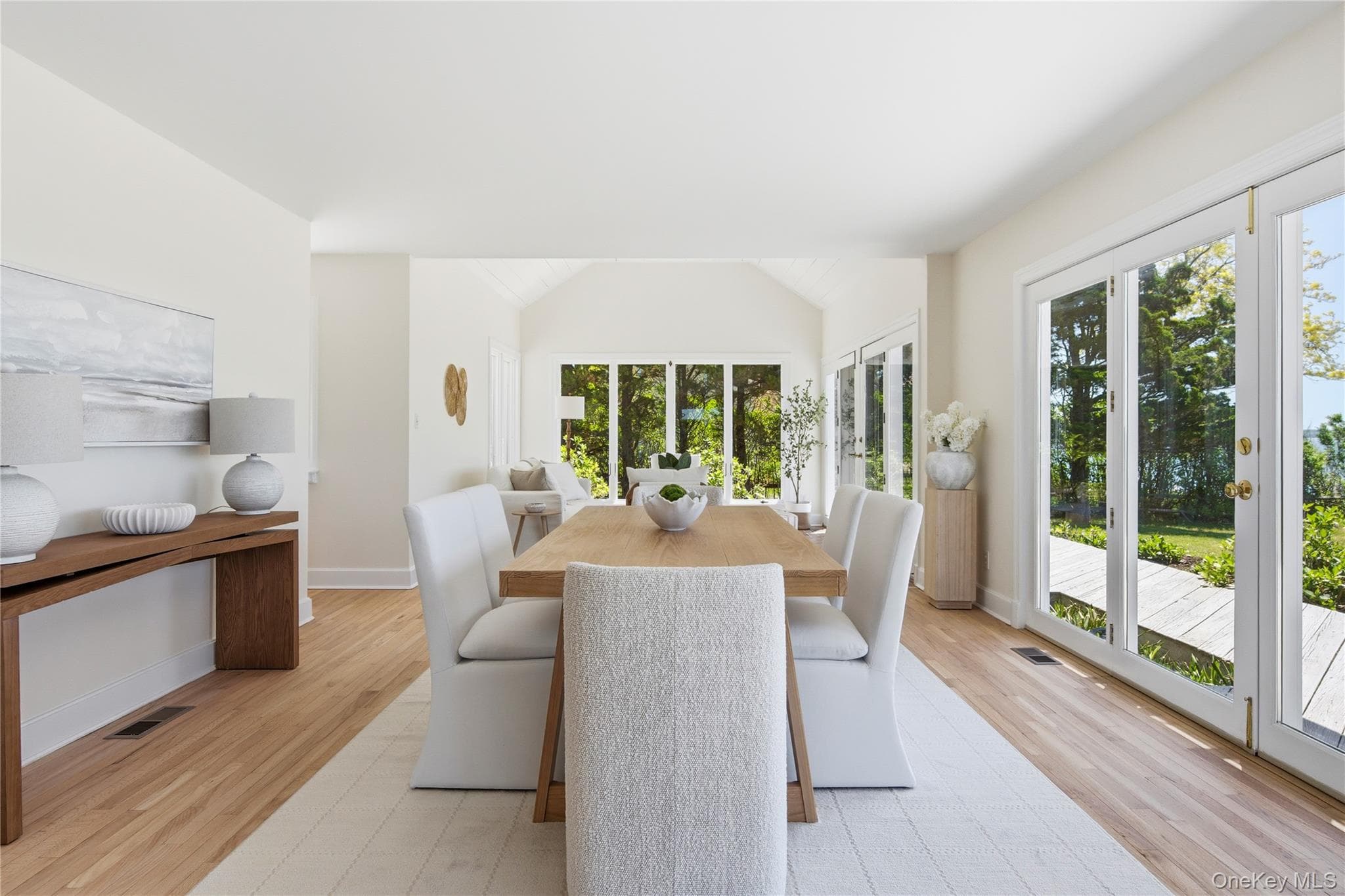 90 Peconic Avenue thumbnail 13