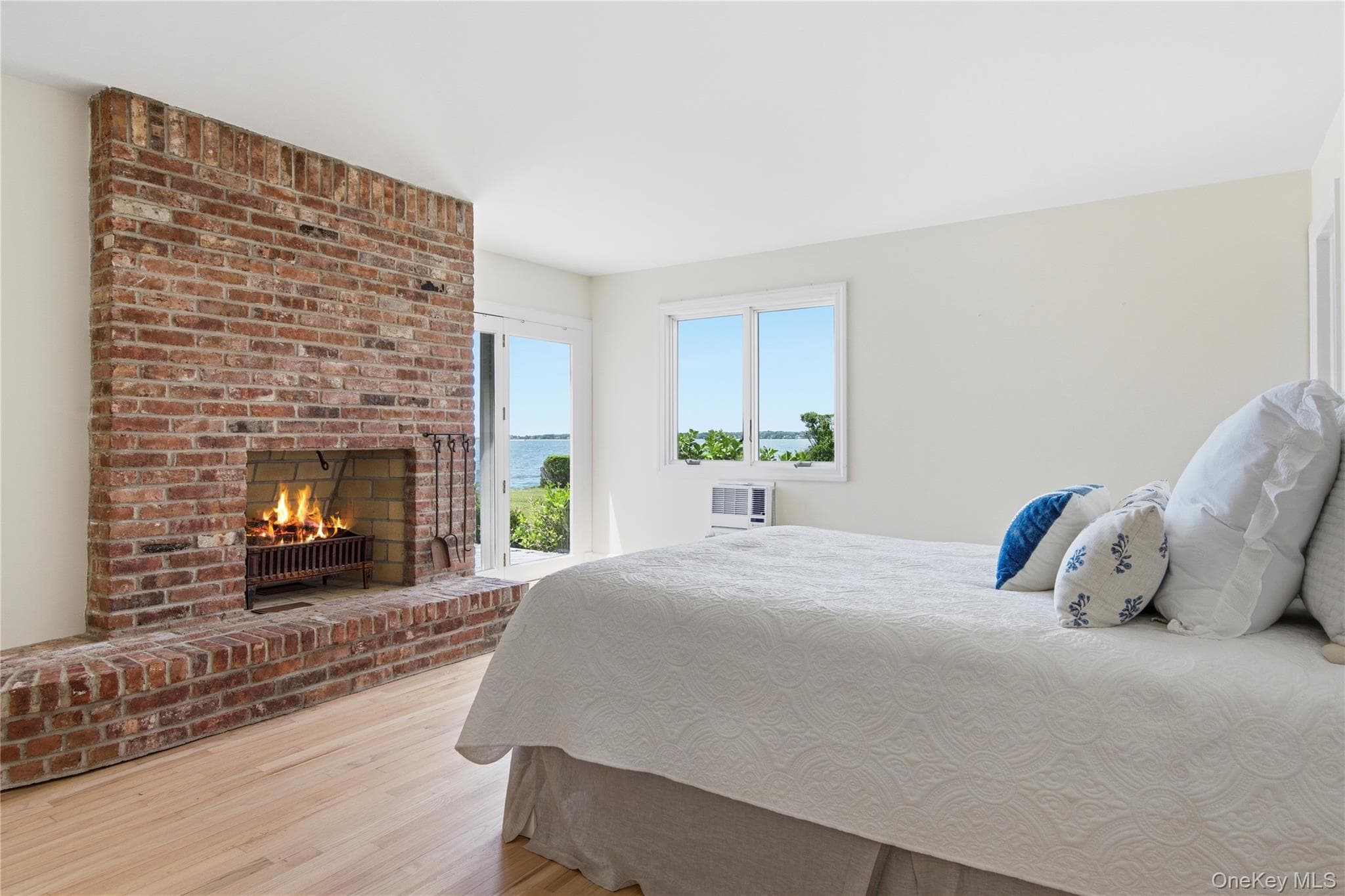 90 Peconic Avenue thumbnail 19