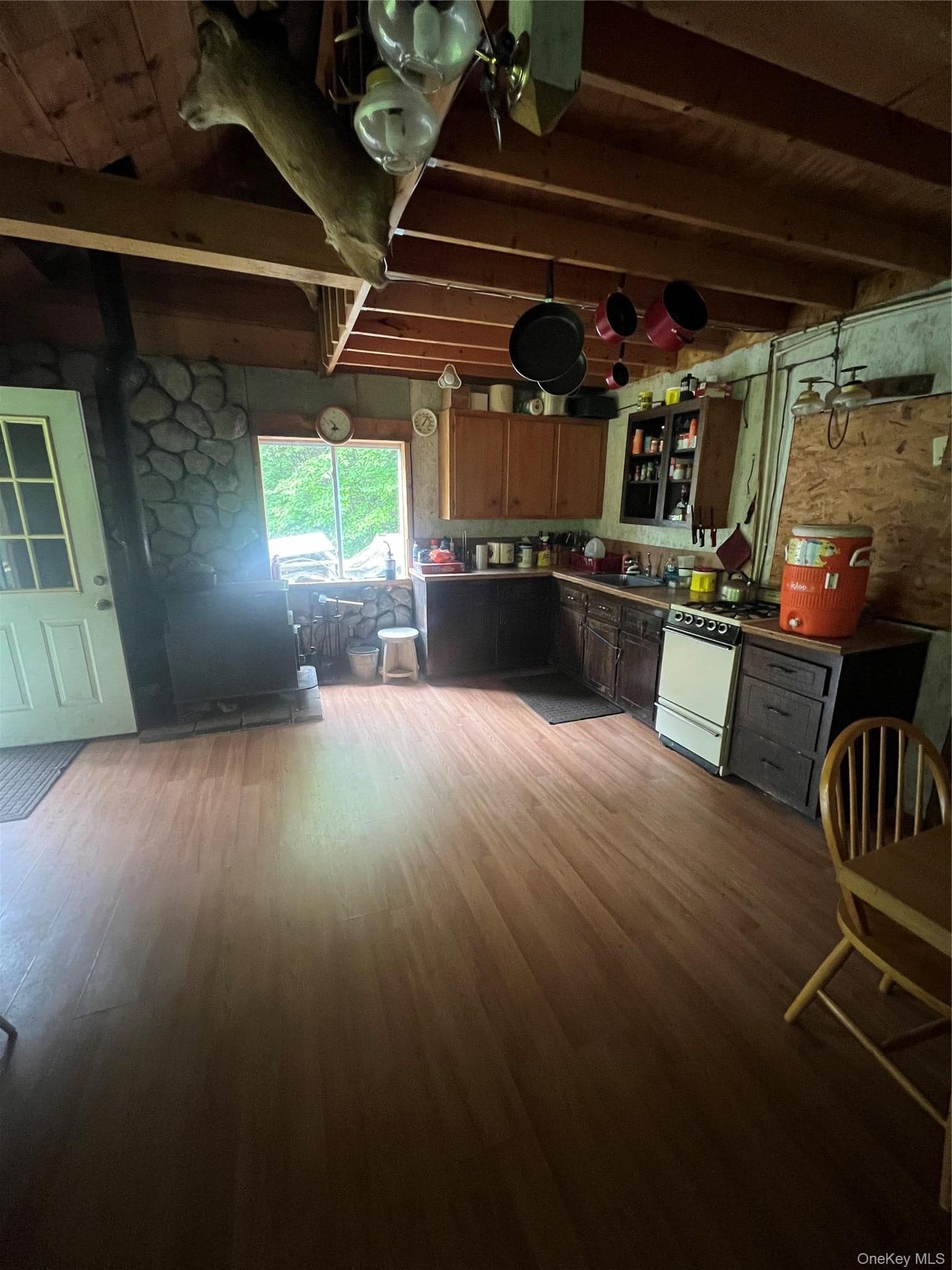 80 Hunter Lane thumbnail 13
