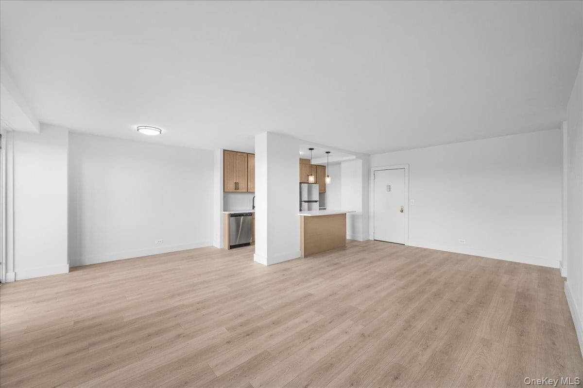 880 Boynton Avenue Unit: 10H thumbnail 15