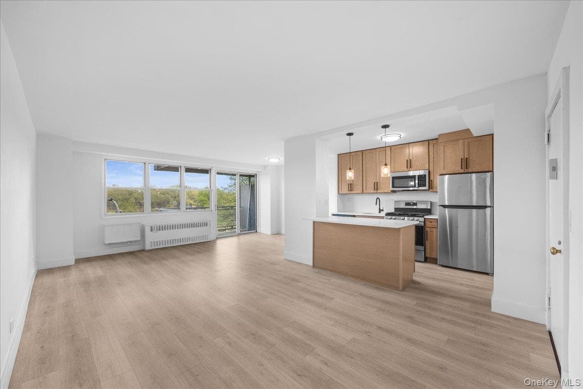 880 Boynton Avenue Unit: 10H thumbnail 18