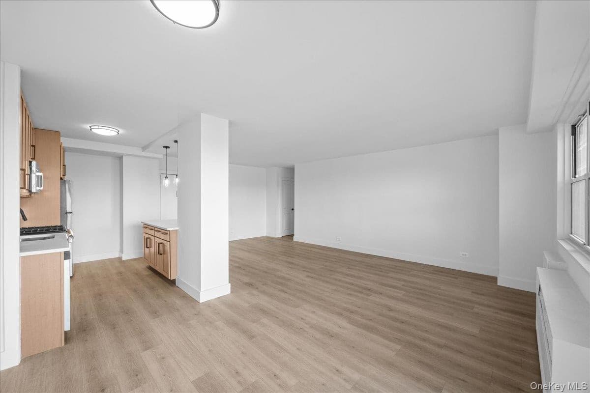 880 Boynton Avenue Unit: 10H thumbnail 16