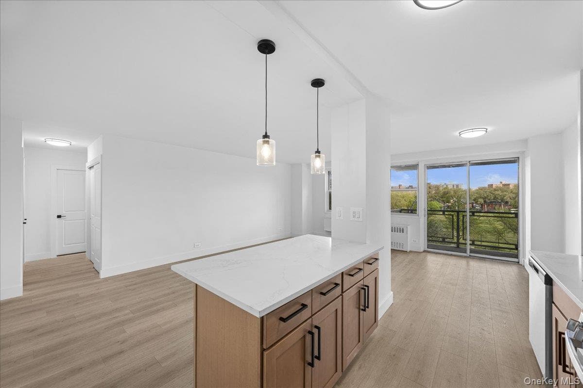 880 Boynton Avenue Unit: 10H thumbnail 17