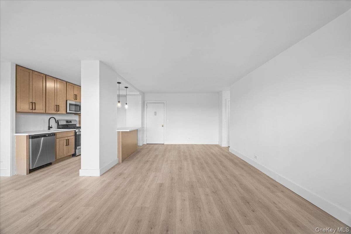 880 Boynton Avenue Unit: 10H thumbnail 14
