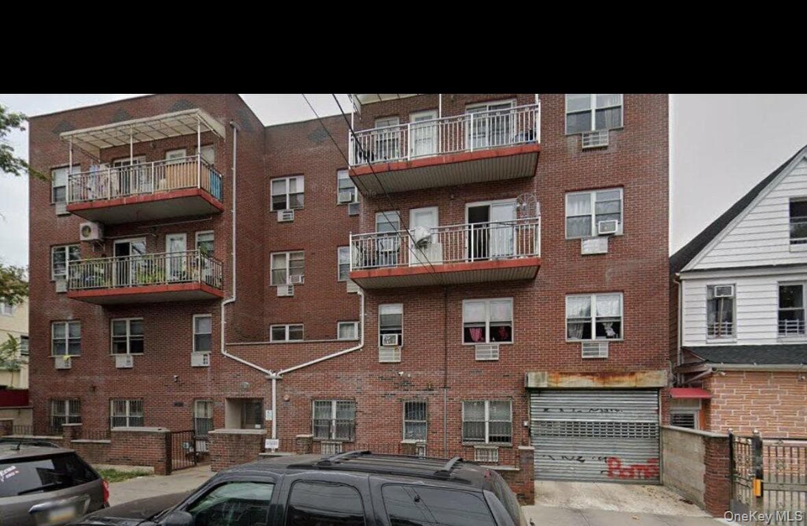 10815 37th Drive Unit: 4B photo 1