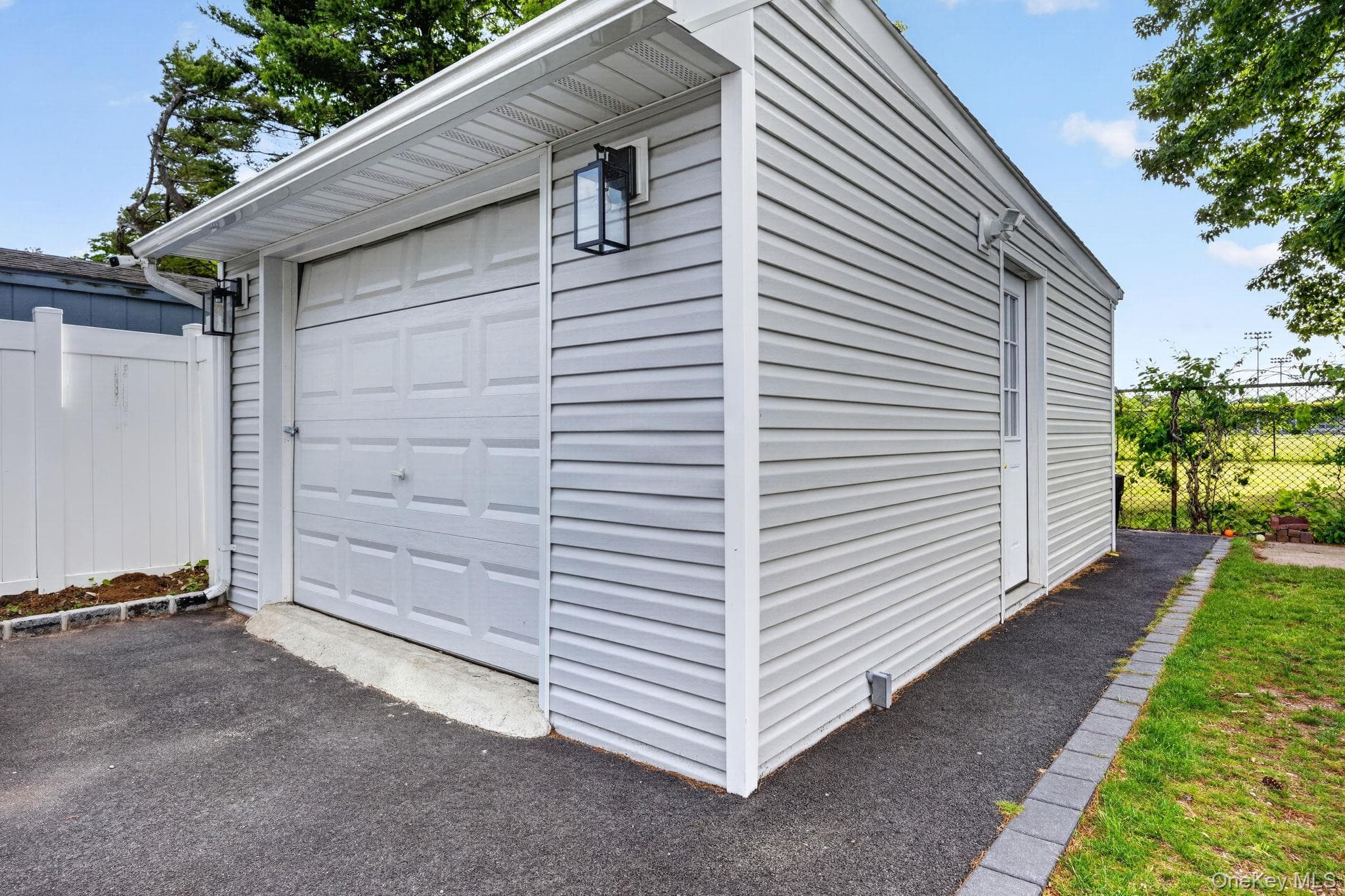 99 Kuhl Avenue thumbnail 26