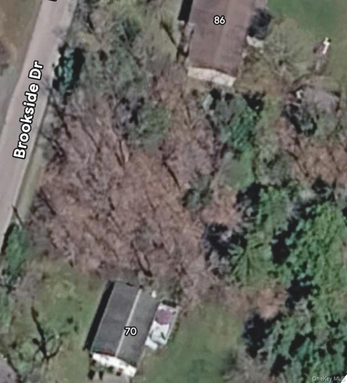 Brookside Drive photo 1