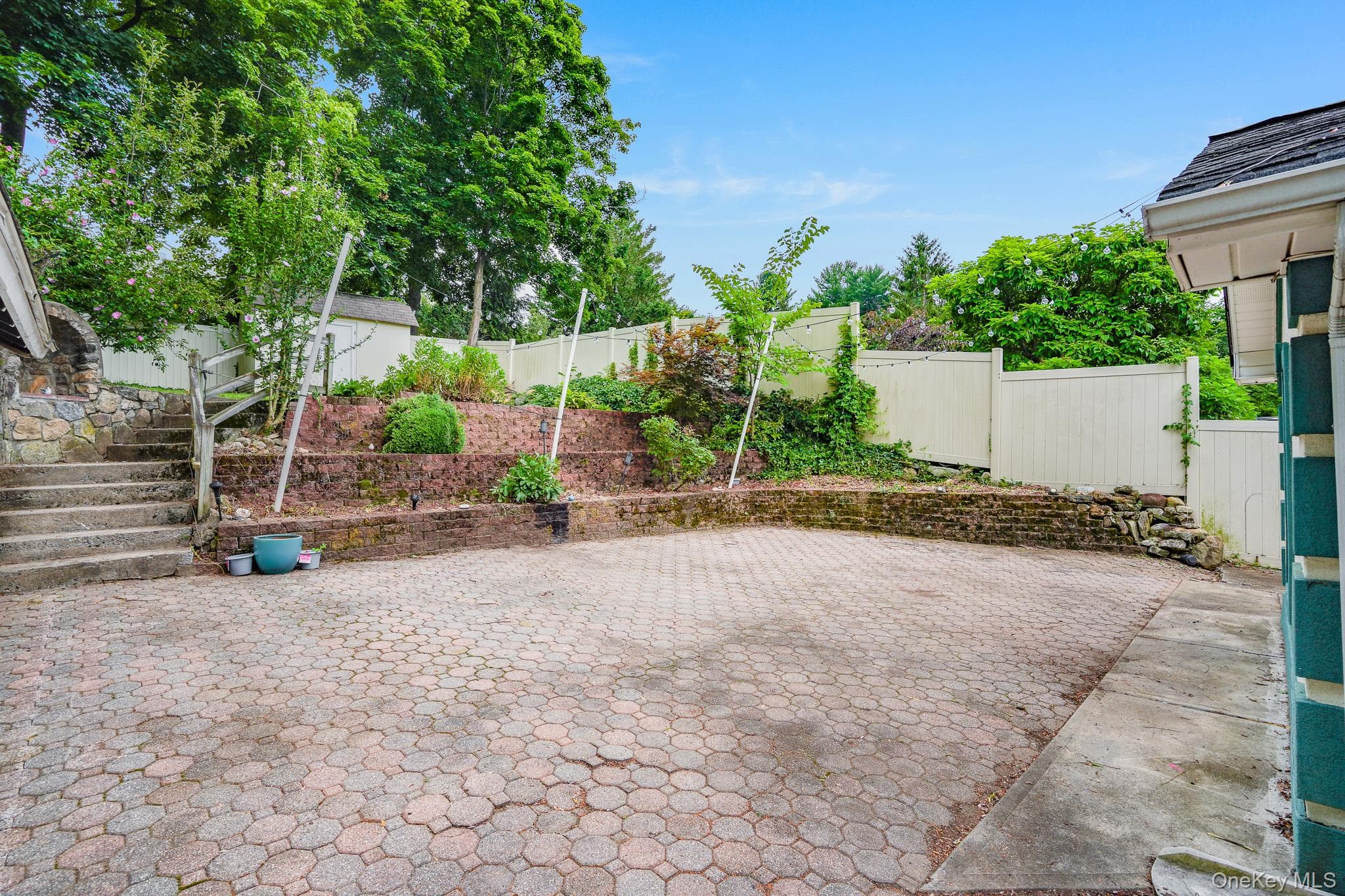 211 Pomeroy Street thumbnail 38