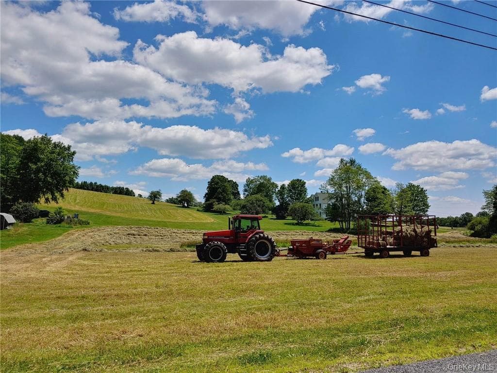 354 E Hill Road thumbnail 37