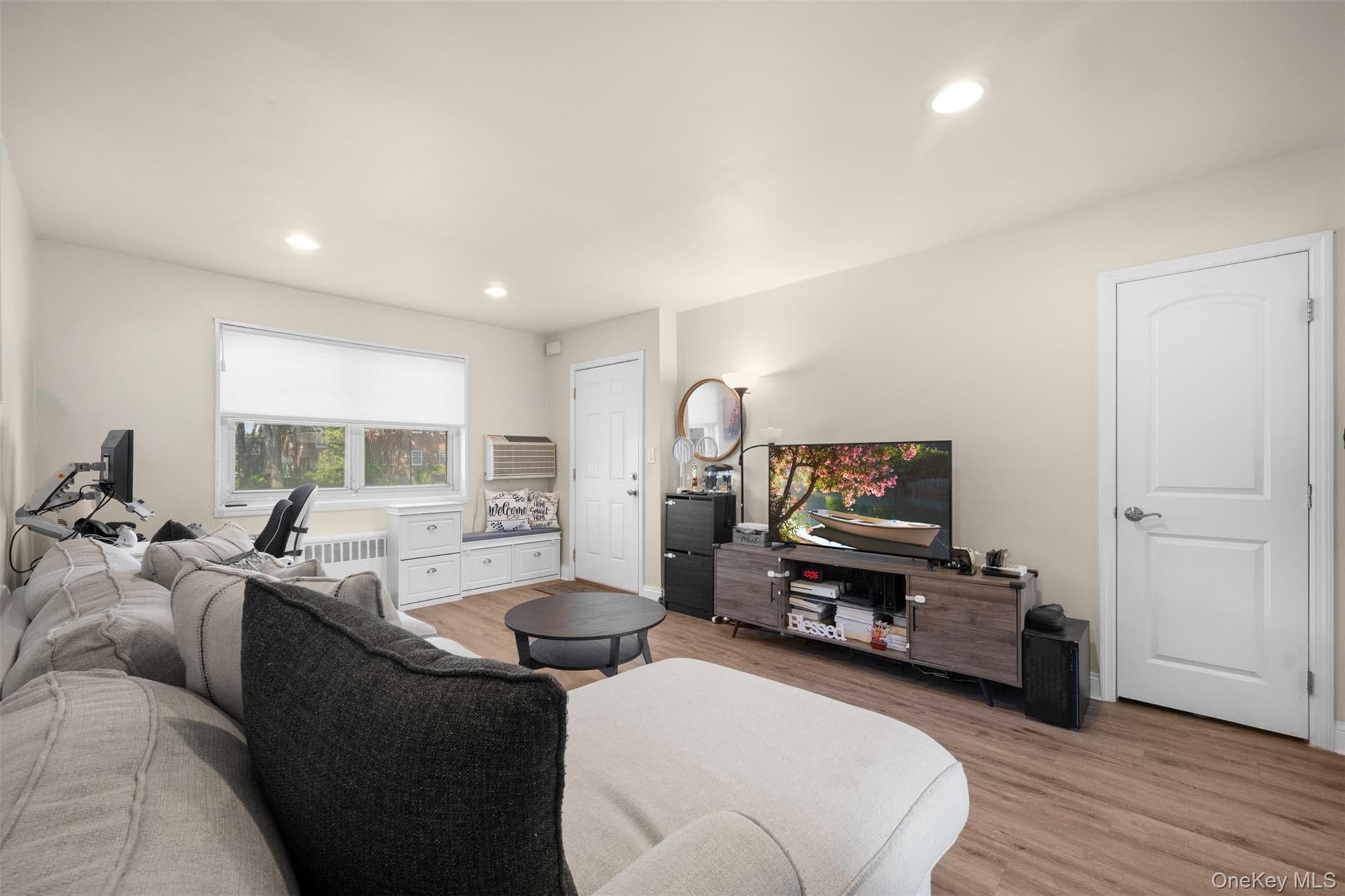 249-33 64th Avenue Unit: 1 thumbnail 7