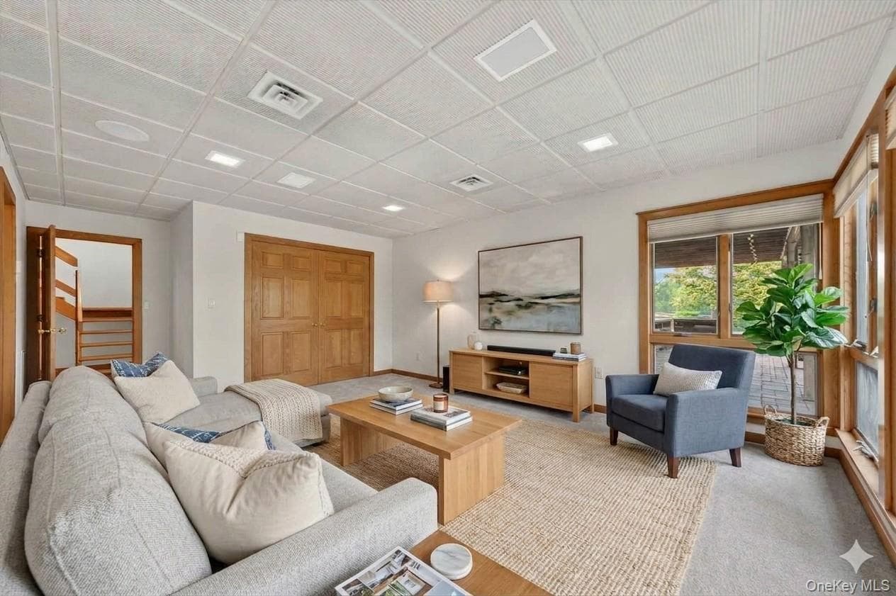 165 Hasbrouck Road thumbnail 29