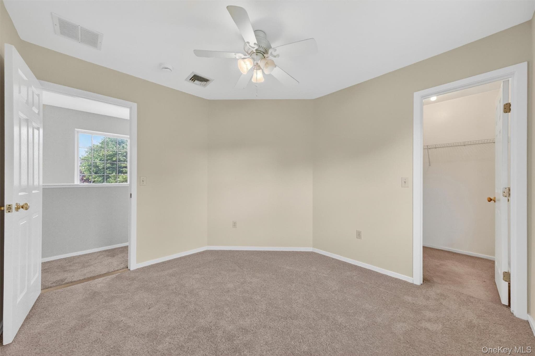 16 Woodfield Drive thumbnail 32