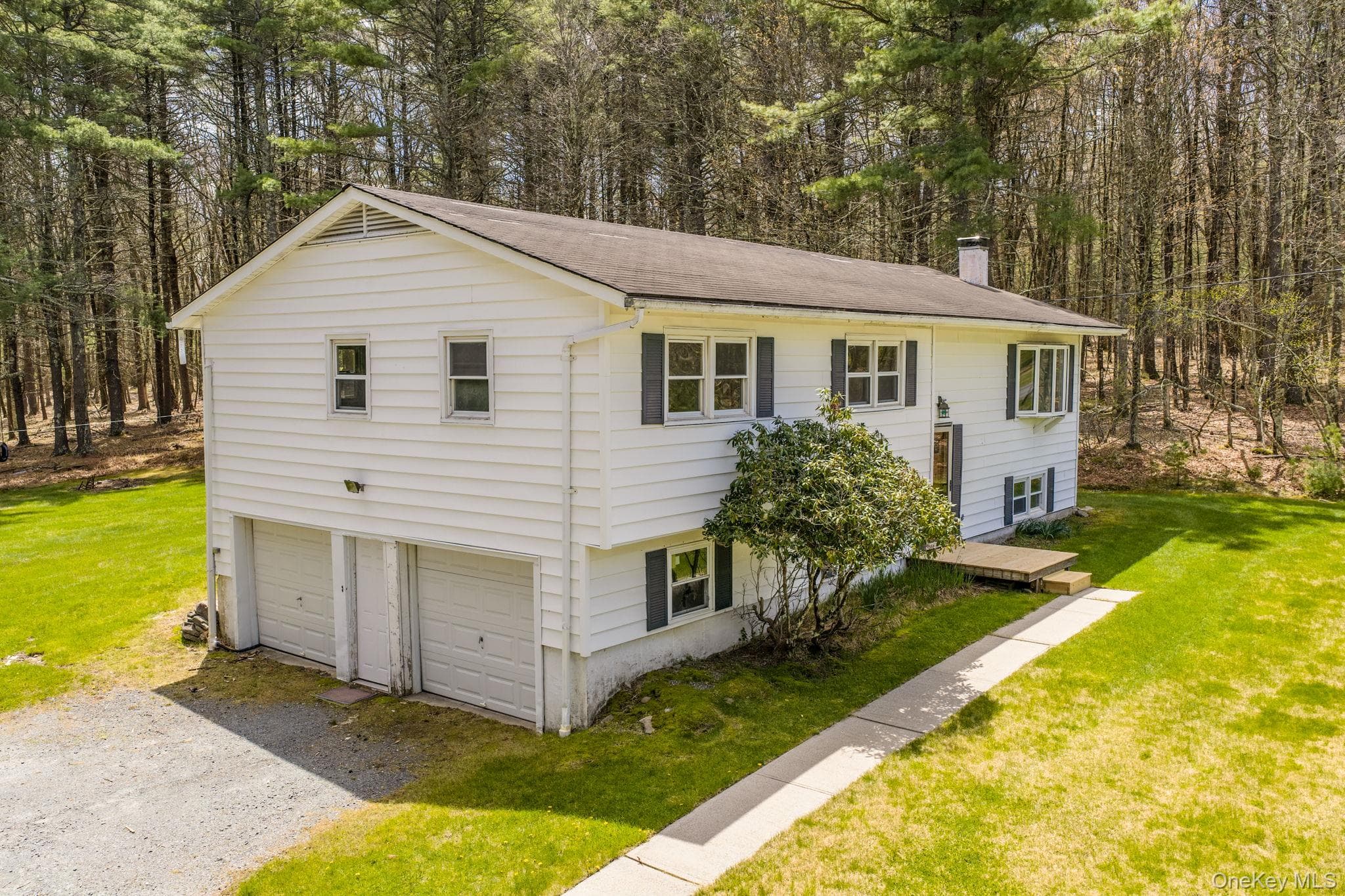 87 Airport Road, Eldred