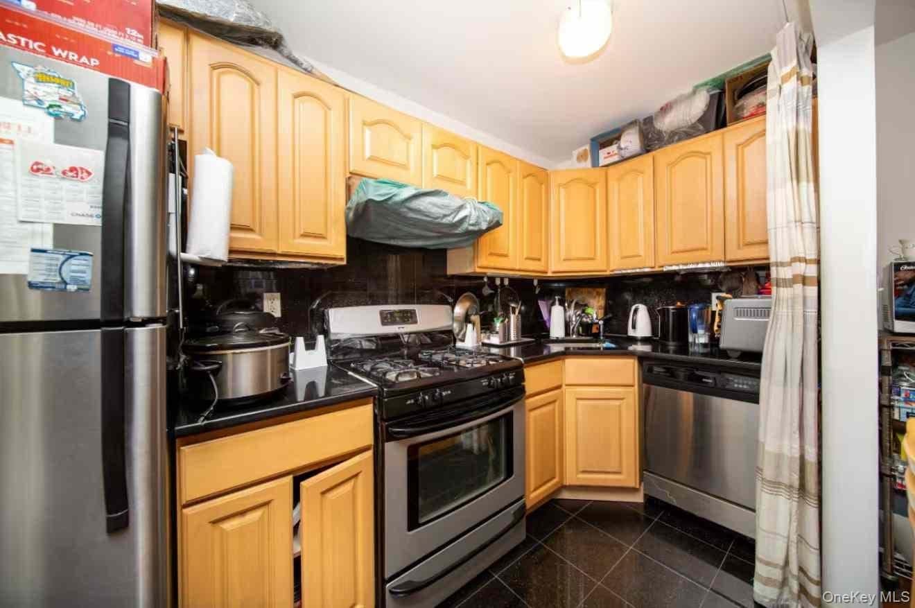 37-33 107th Street Unit: 2A thumbnail 5
