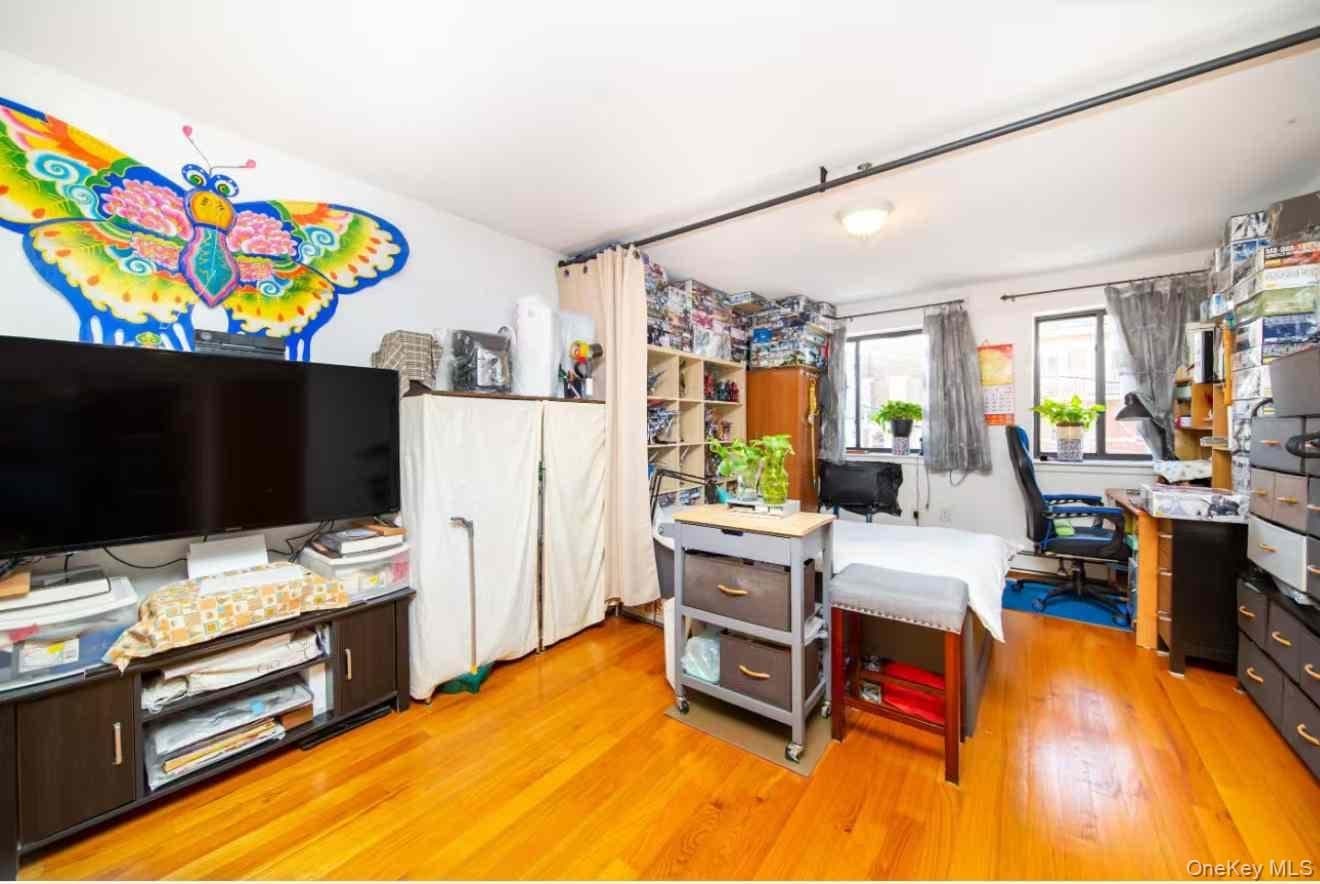 37-33 107th Street Unit: 2A thumbnail 4