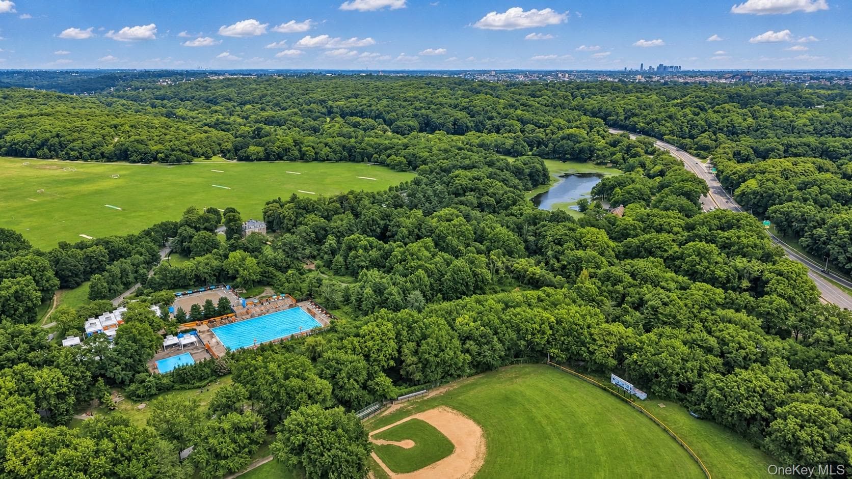180 Van Cortlandt Park Unit: 5C thumbnail 3