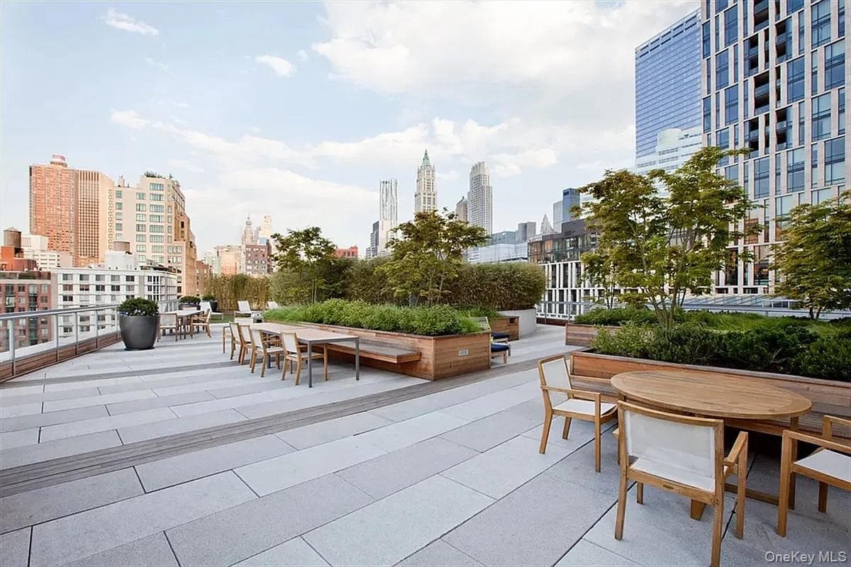 200 Chambers Street Unit: 17F thumbnail 4